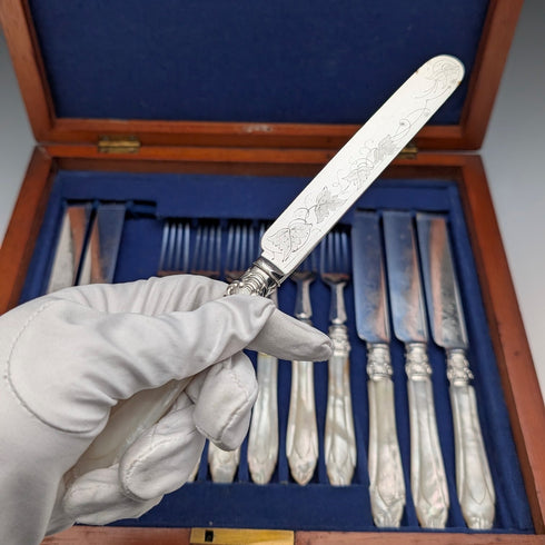 約 1875 年英國古董白色珍珠手柄甜點餐具 6 對木盒裝